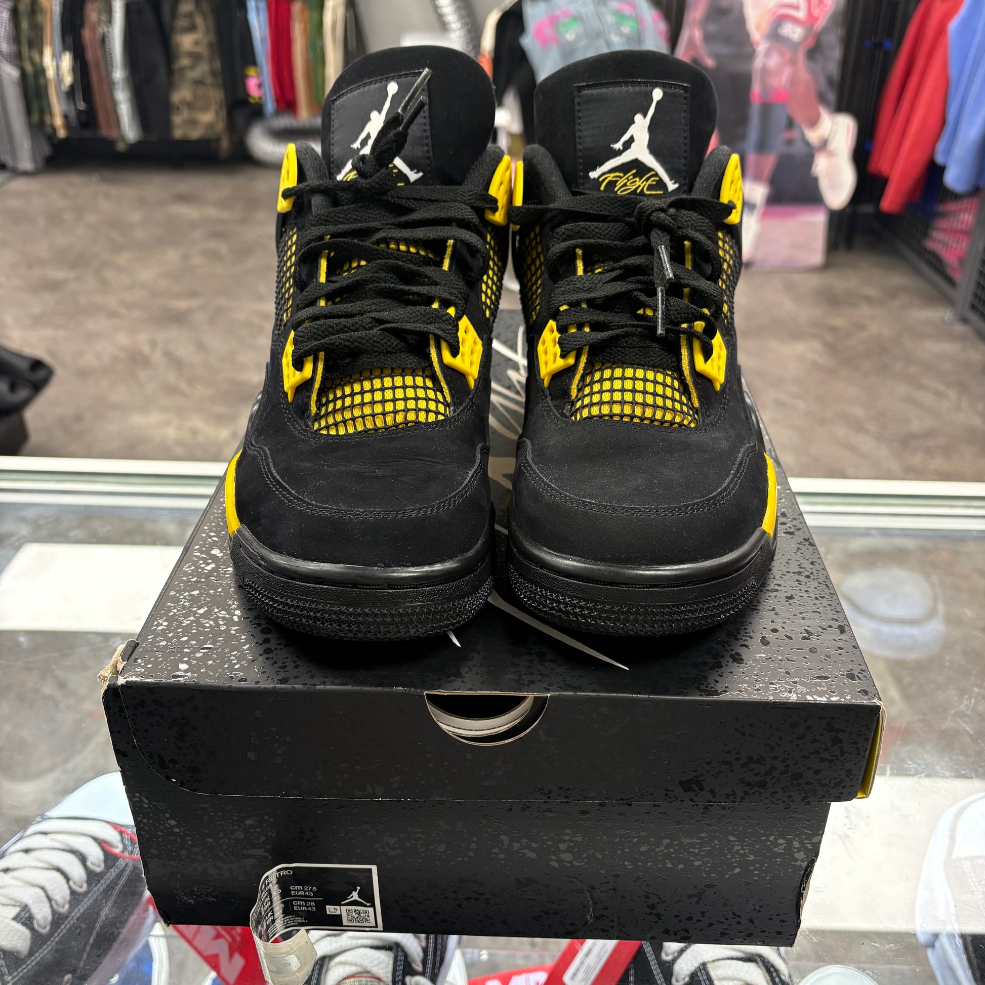 Jordan 4 Retro Thunder (2023)