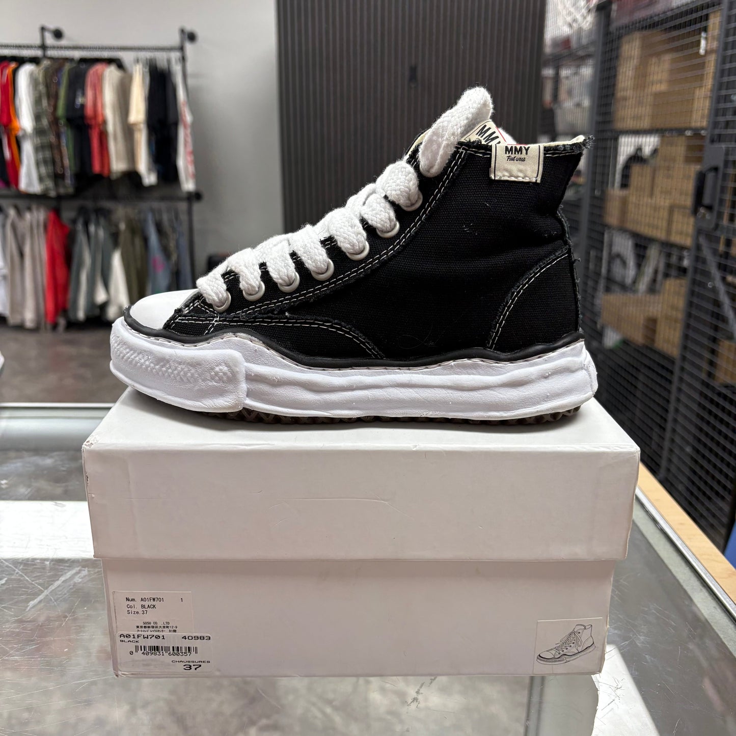 Maison Mihara Yasuhiro Canvas High (5)