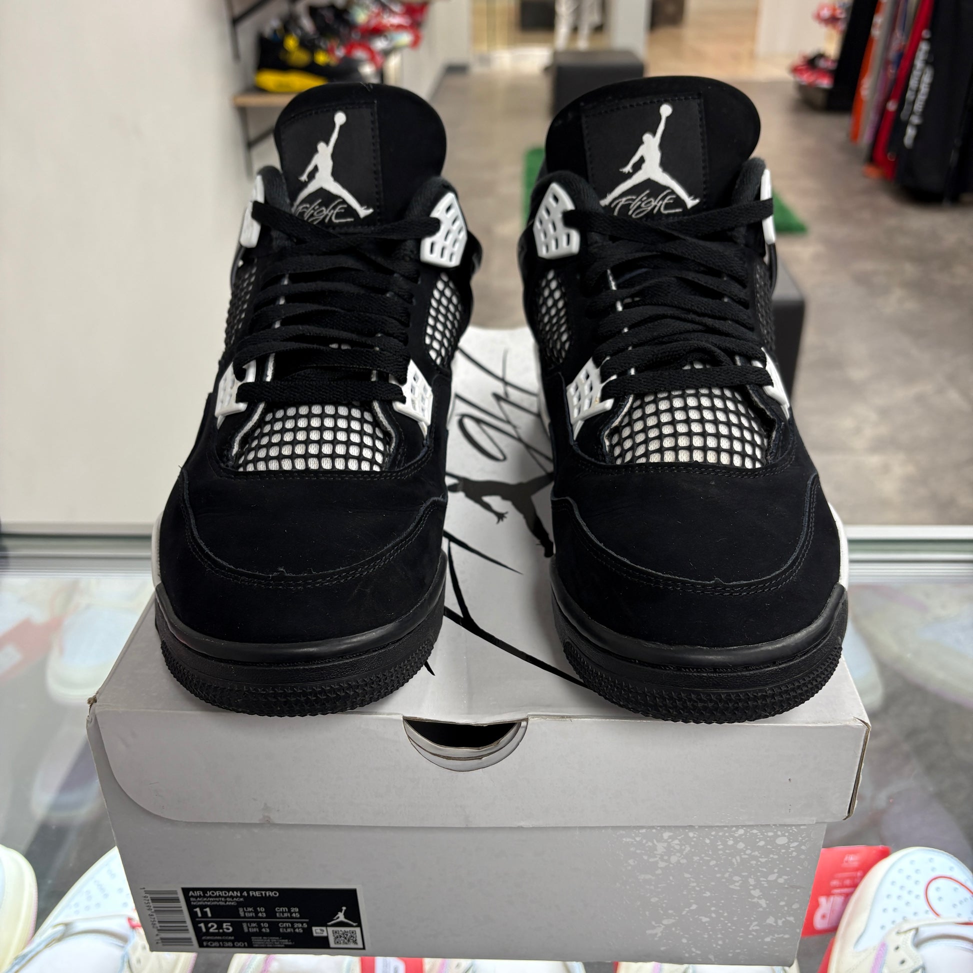Jordan 4 Retro White Thunder