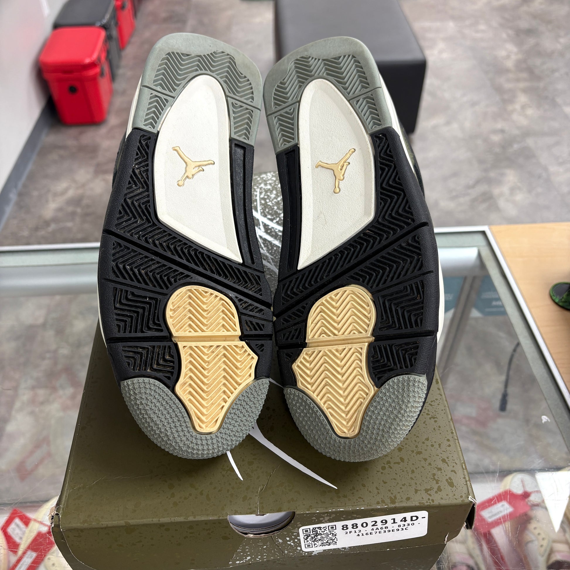 Jordan 4 Retro SE Craft Medium Olive