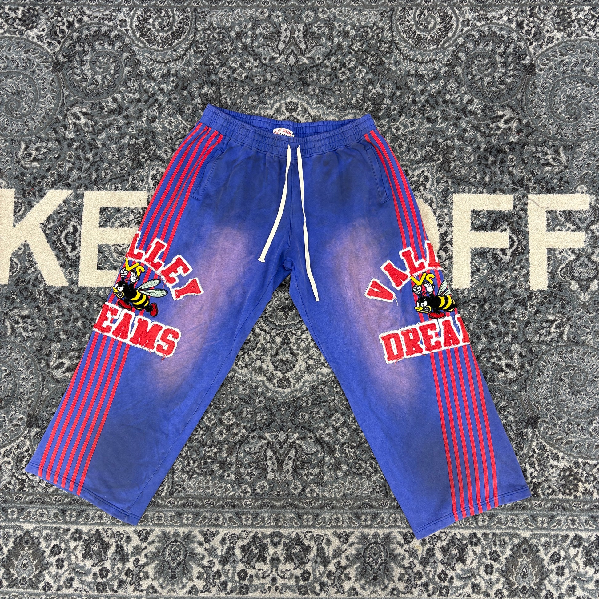 Vale Dreams Crest Sweatpants (Purple)